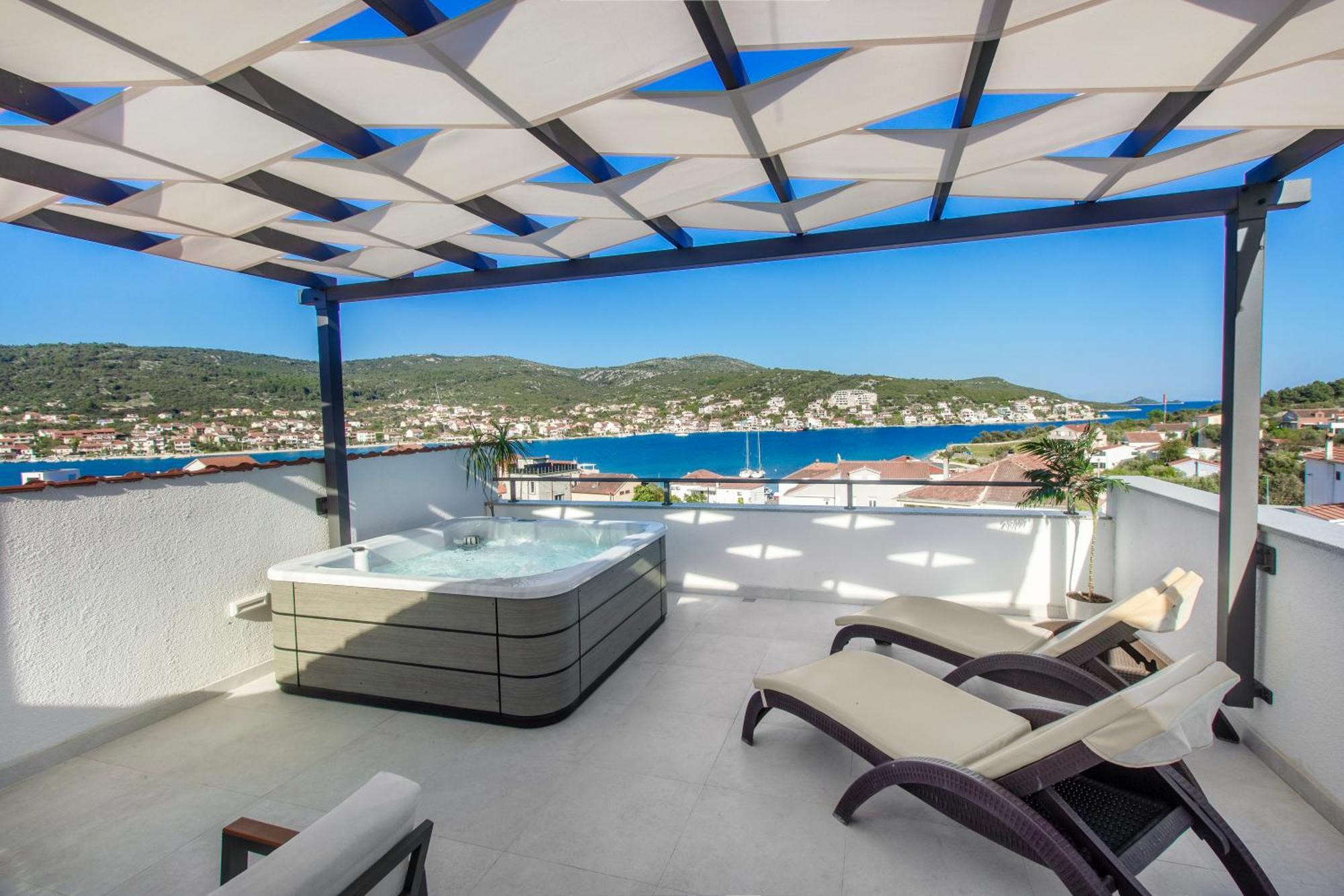 Villa Dalmatian Child With Swimming Pool, Close To The Beach Vinisce Exterior photo